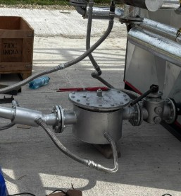 Bitüm hatları için kullanılan bitüm filtresi.
